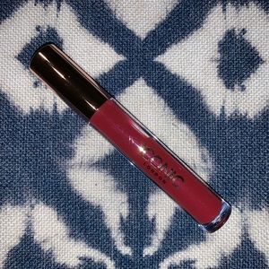 Iconic London Lip Gloss in Sex Kitten